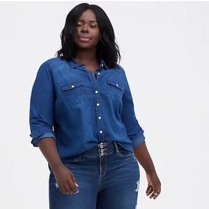 Torrid Medium Wash Button Up Shirt Size 3